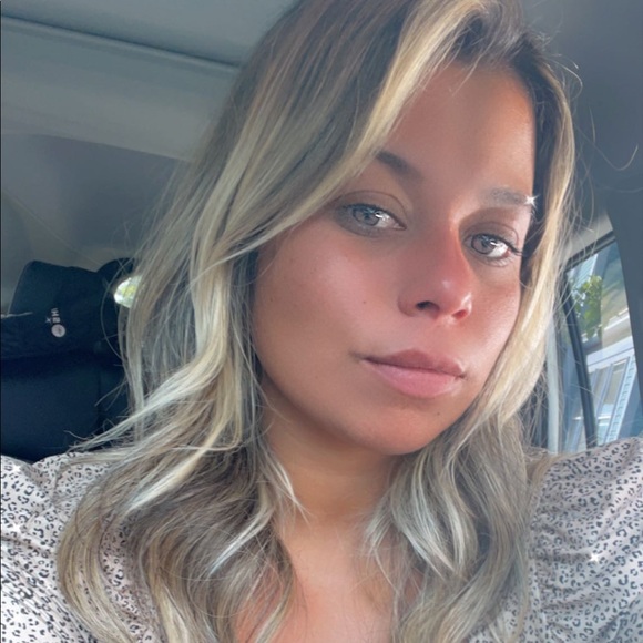 Meet your Posher, Jessica - Picture 1 of 1